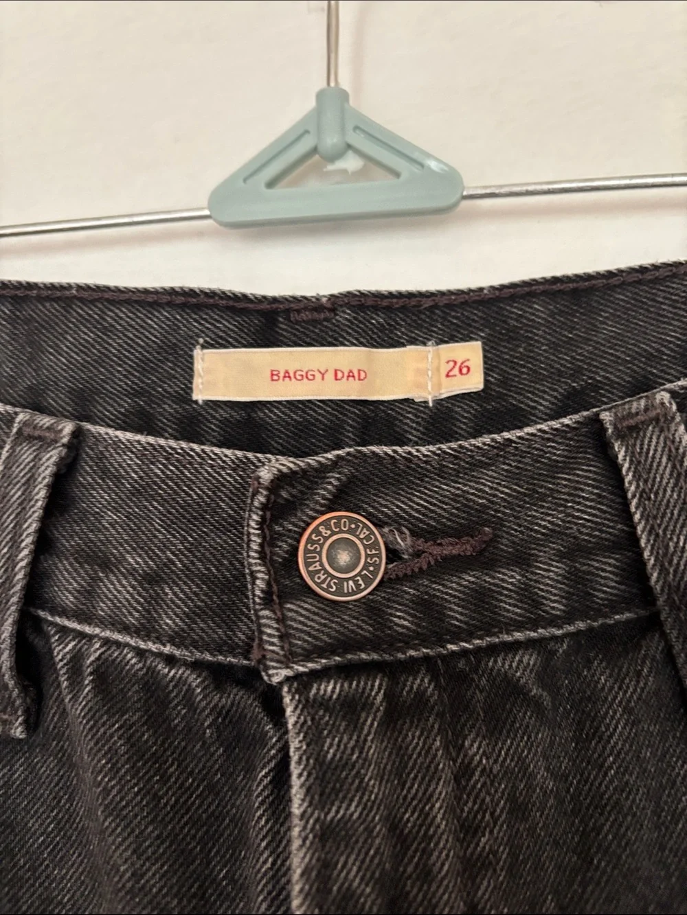 Levi’s Baggy Dad Jeans in Boot Barn (washed black) 26x32 - Picture 5 of 8